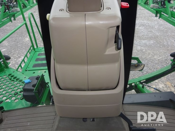 2021-john-deere-r4038-image-114