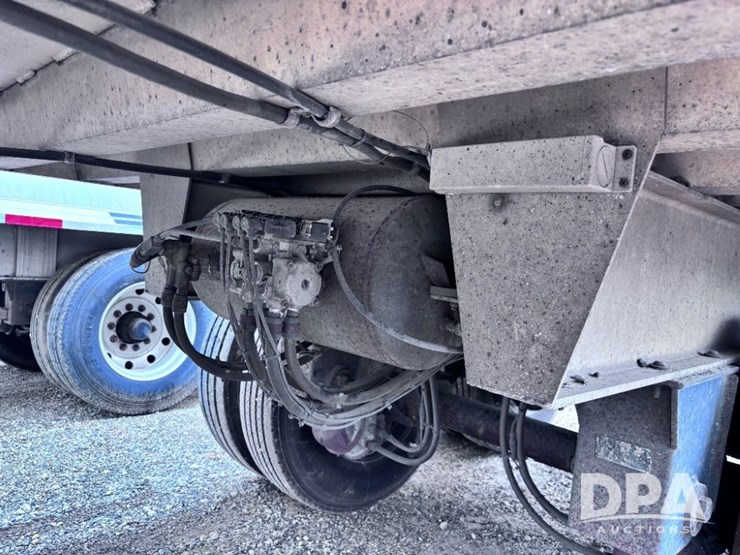 2006-travis-end-dump-image-29