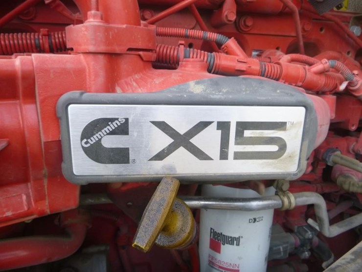 2024-peterbilt-579-image-24