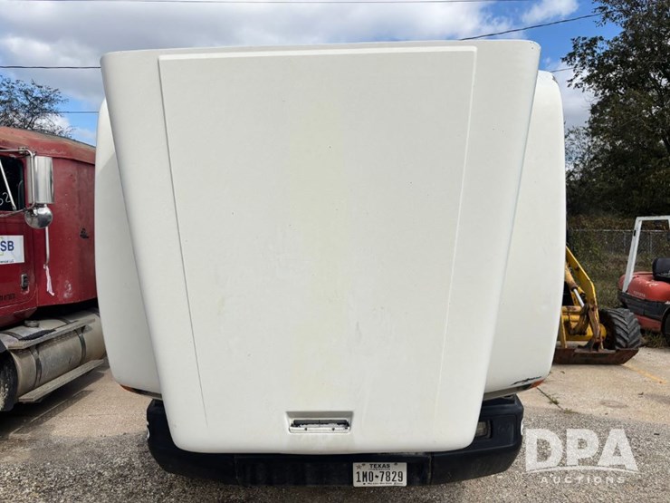 1994-freightliner-fld120-image-48