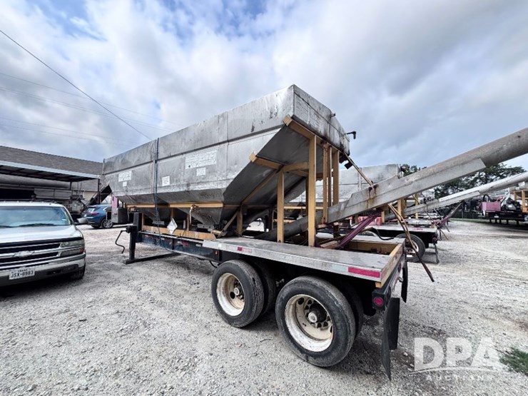 2004-magnolia-trailer-image-8