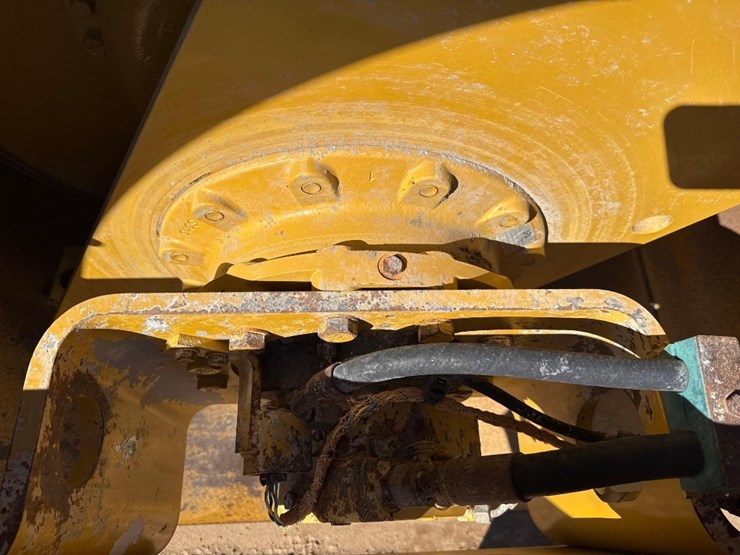 caterpillar-cs54b-image-14