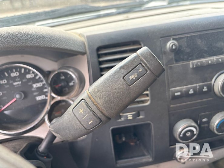 2009-chevrolet-silverado-2500hd-image-83