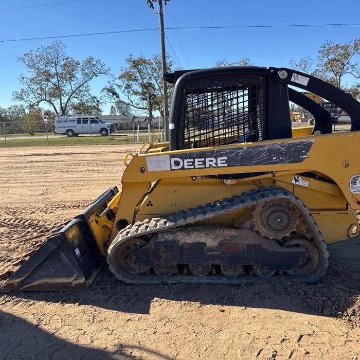 DEERE CT322