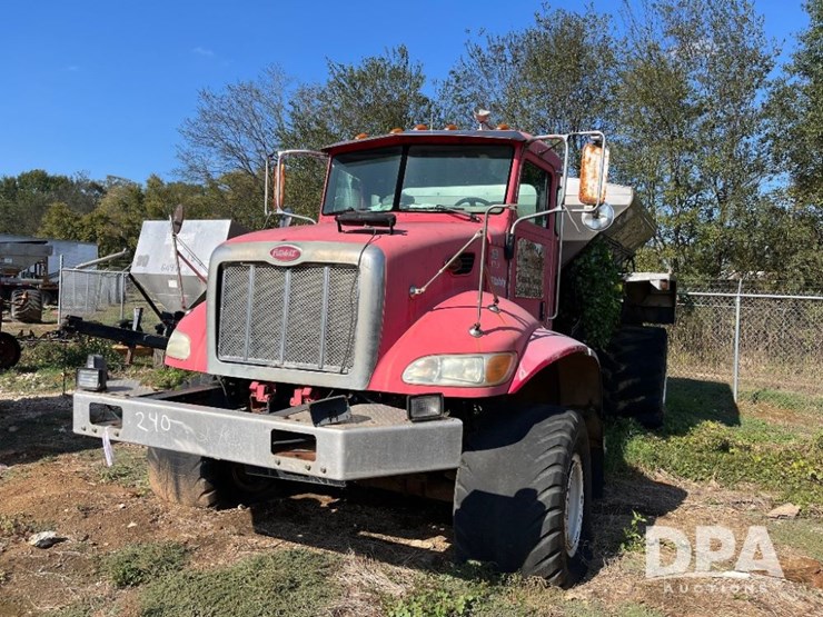 2009-stahly-peterbilt-image-1