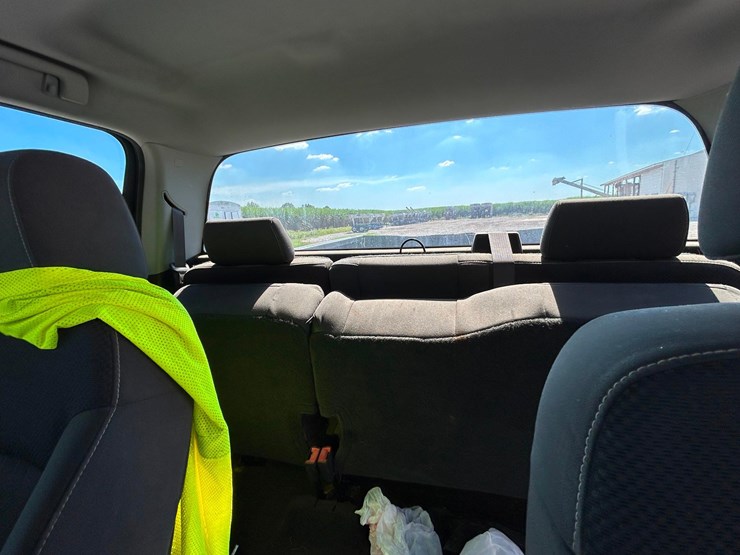 2015-chevrolet-silverado-image-20