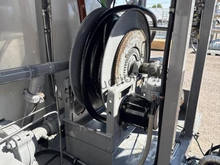 2004-isuzu-npr-image-29