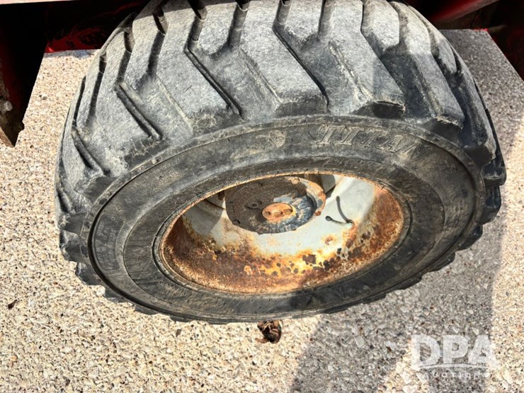 massey-ferguson-7500-image-21