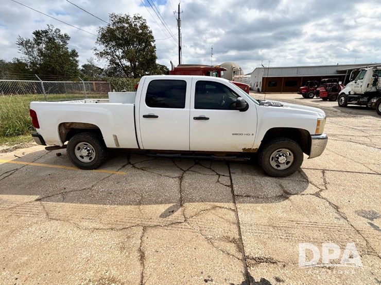 2009-chevrolet-silverado-2500hd-image-5