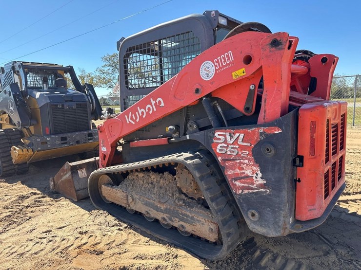kubota-svl65-2-image-8