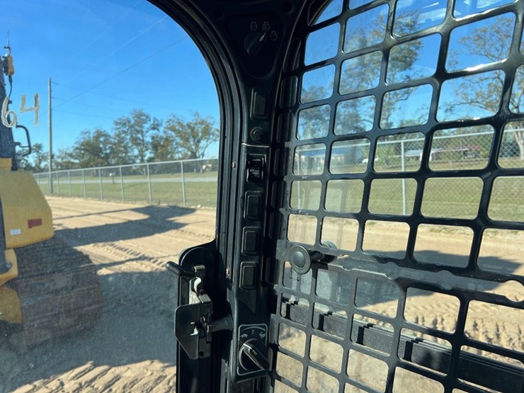 2019-bobcat-t450-image-30