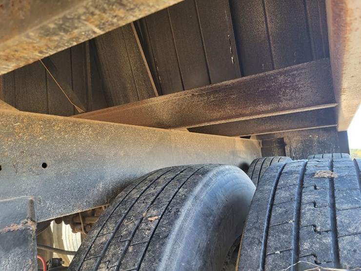 2021-lime-city-equipment-steel-tandem-axle-semi-hopper-trailer---one-owner-image-29