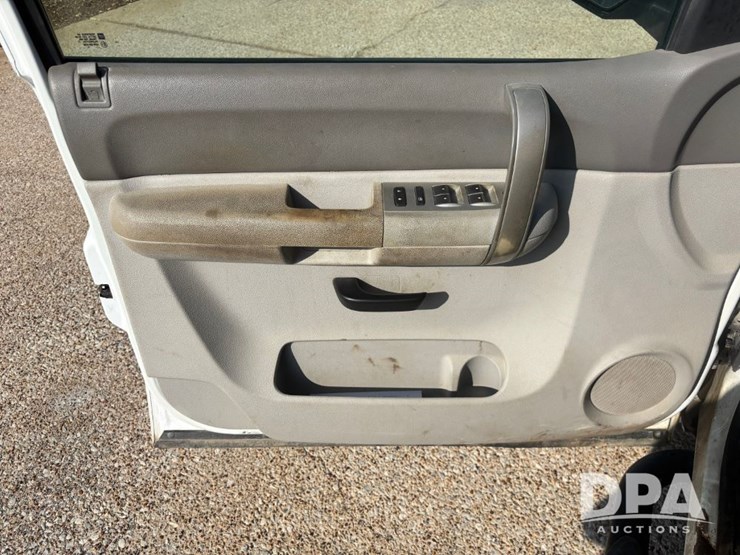 2009-chevrolet-silverado-2500hd-image-73