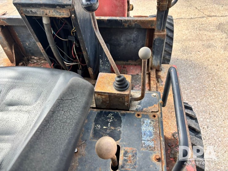 massey-ferguson-7500-image-38