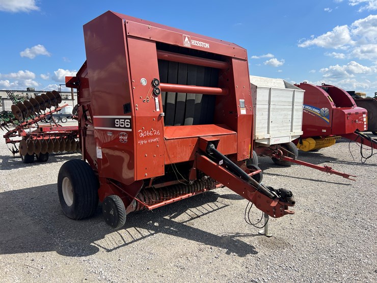 hesston-956-image-9