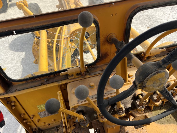 caterpillar-12e-image-17