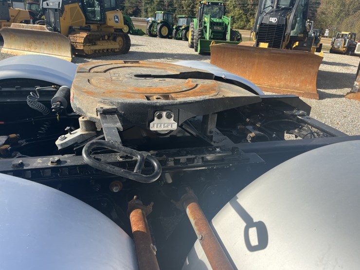 2021-kenworth-w990-image-13