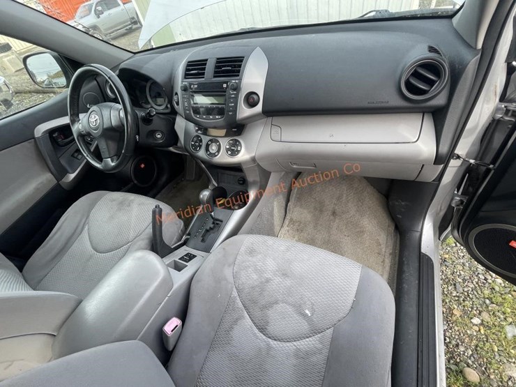 2006-toyota-rav4-image-37