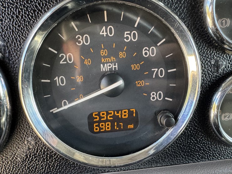 peterbilt-389-image-12