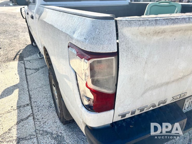 2018-nissan-titan-image-36