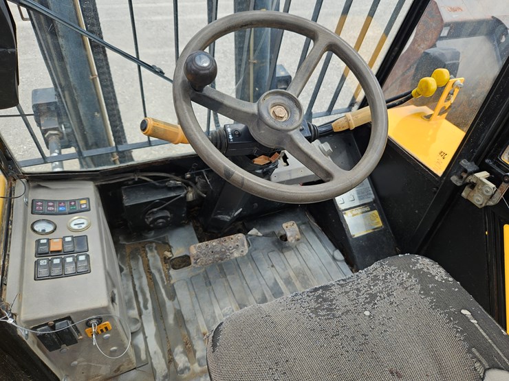 2008-jcb-926-image-17