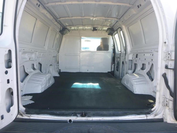 2009-ford-e250-image-10