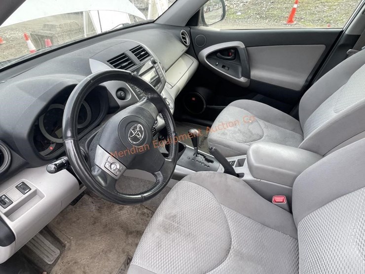 2006-toyota-rav4-image-23