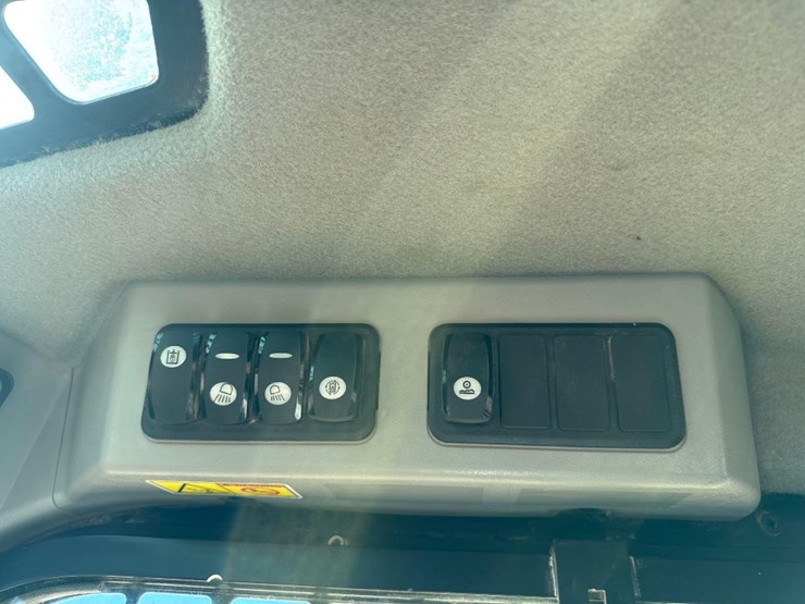 caterpillar-272d2-xhp-image-27