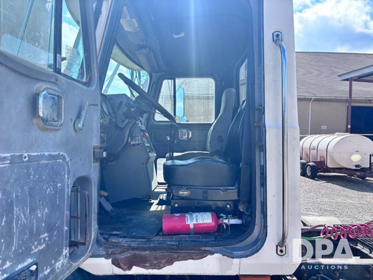 1993-mack-ch613-image-82