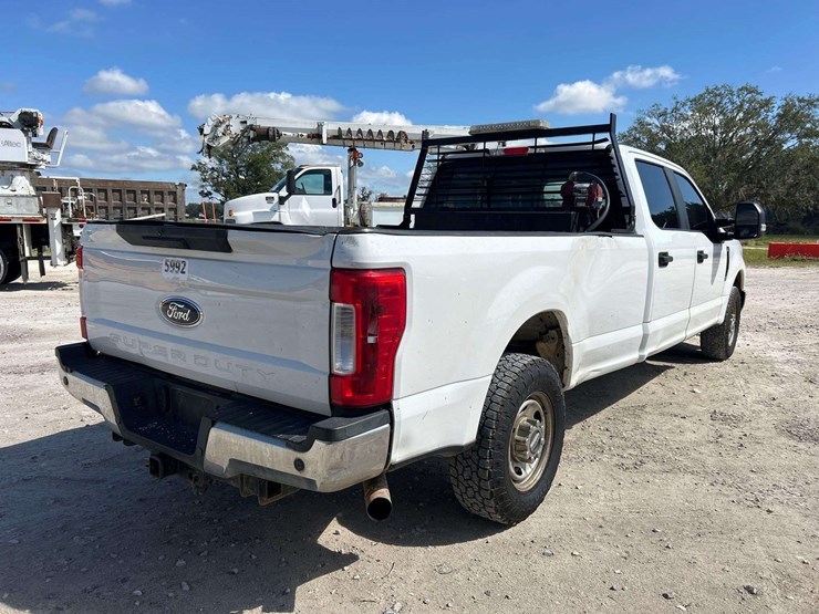 2019-ford-f250-image-3