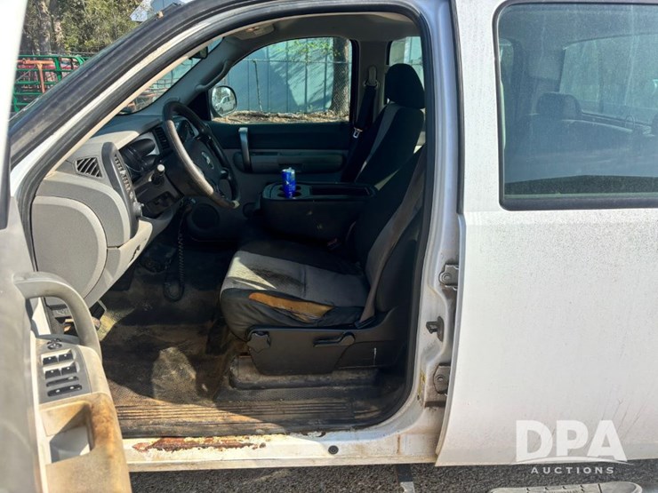 2009-chevrolet-silverado-2500hd-image-71