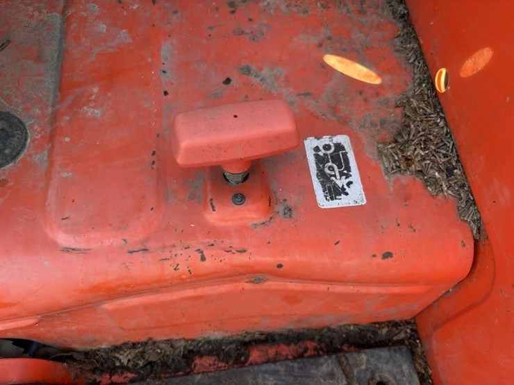 2006-kubota-m6040-image-32