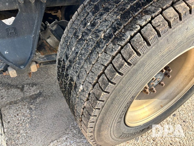 2010-international-prostar-image-39