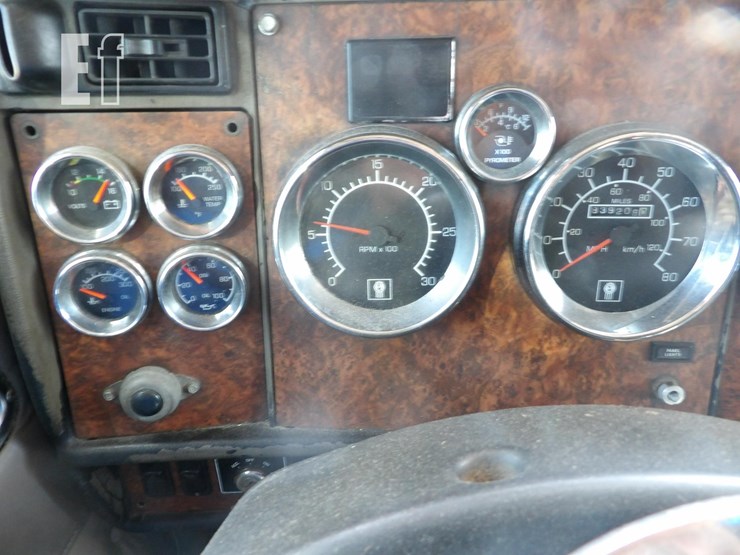 2005-kenworth-w900l-image-22