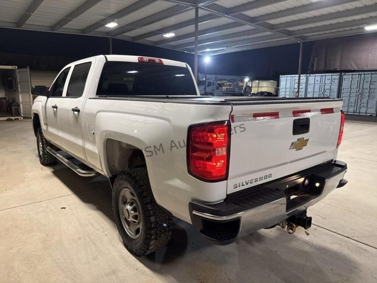 2015-chevrolet-silverado-2500hd-image-7