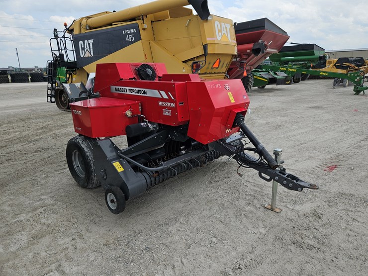 2020-massey-ferguson-1840-image-13