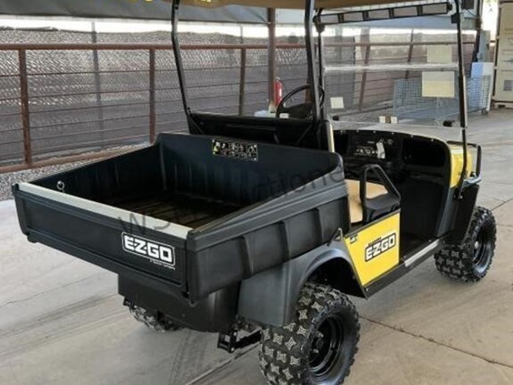 2011-e-z-go-st-sport-image-6