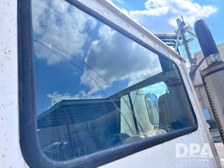 1993-mack-ch613-image-30