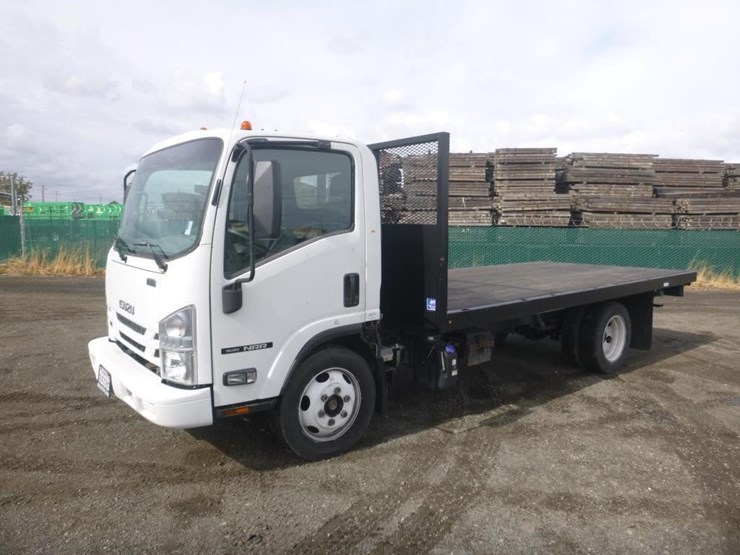 2018-isuzu-nrr-image-1