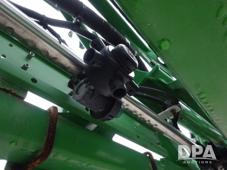 2022-john-deere-410r-image-95