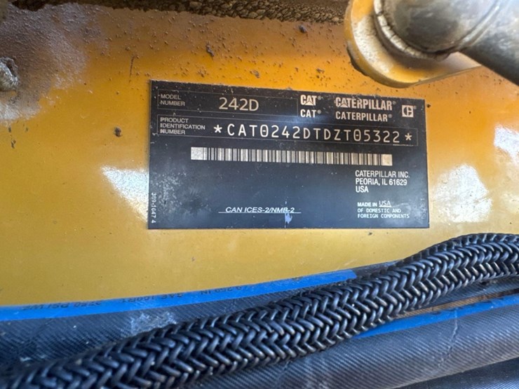 caterpillar-242d-image-13