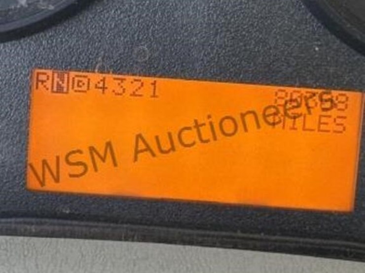 2013-international-7400-image-29