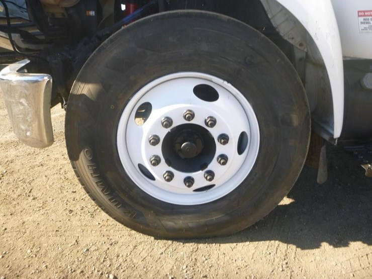 2010-ford-f650-image-18