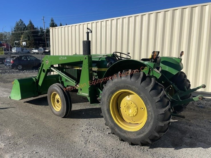 john-deere-2040-image-3