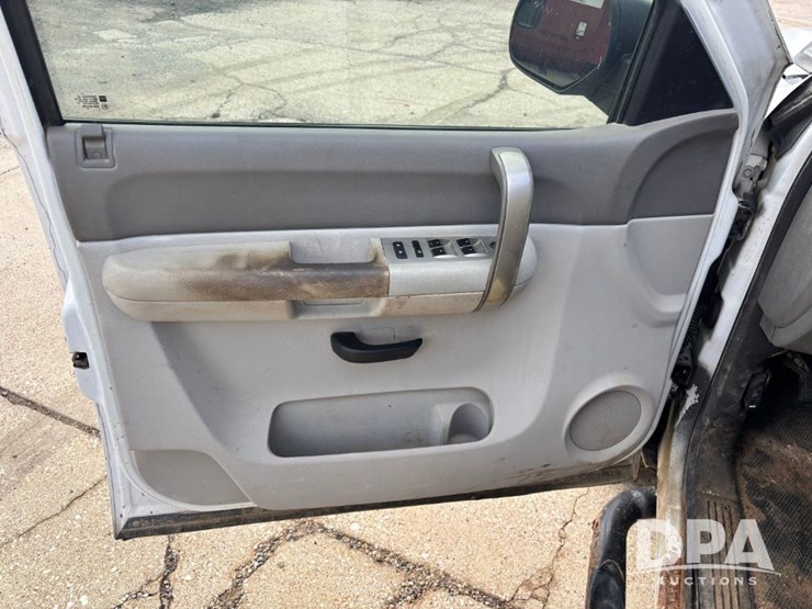 2009-chevrolet-silverado-2500hd-image-74