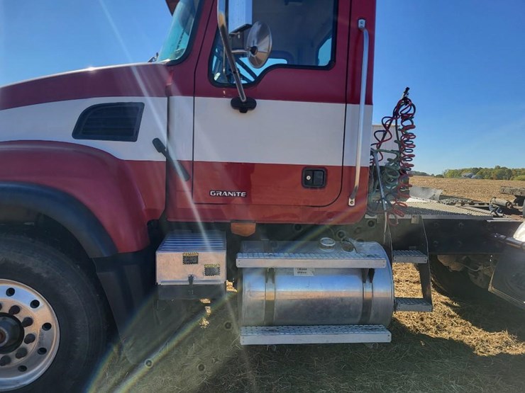 2004-mack-granite-cv713-image-13