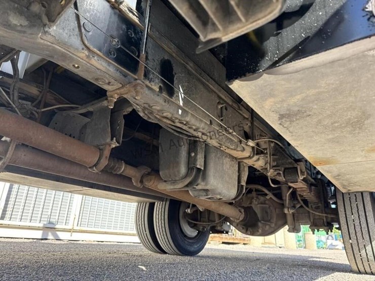 2013-ford-f550-image-31