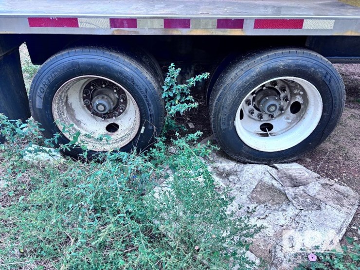 2004-magnolia-trailer-image-40