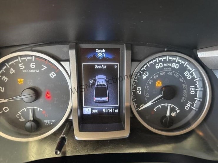 2017-toyota-tacoma-image-16