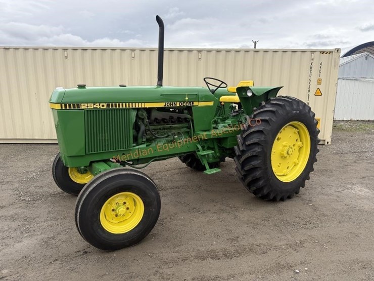 john-deere-2940-image-1